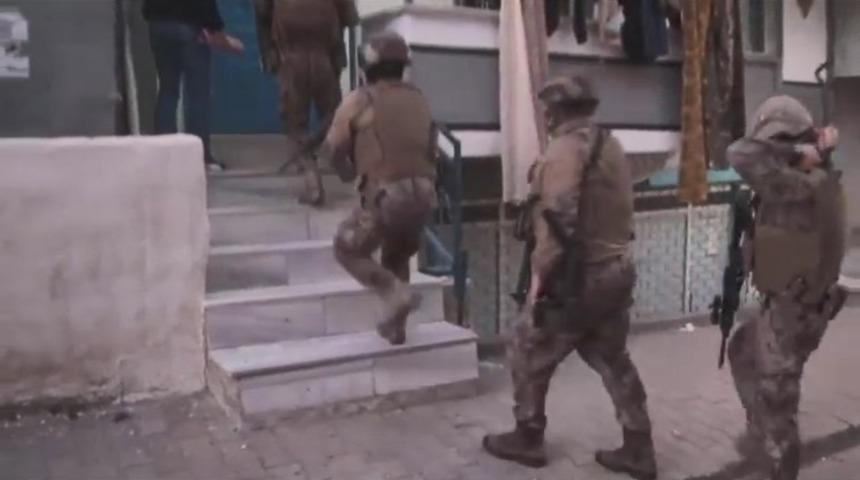 İstanbul'da DEAŞ ve El Kaide operasyonu! 