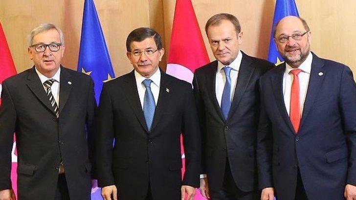 Schulz ve Juncker’den Ahmet Davutoğlu açıklaması