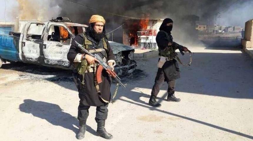 IŞİD-ESAD toprak kaybederken Suriyeli Kürtler artırdı