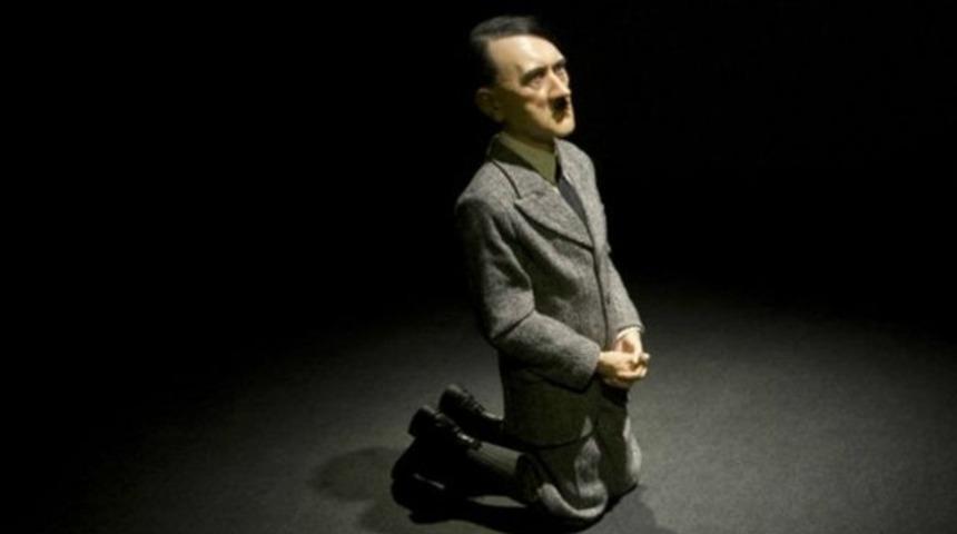 Diz çöken Hitler heykeli 17,2 milyon dolara satıldı satıldı
