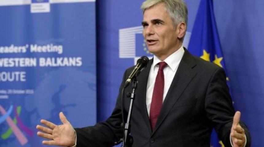 Avusturya Başbakanı Werner Faymann istifa etti