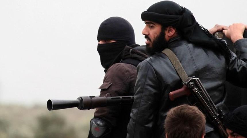 İki El Kaide’ci firar etti