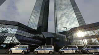 Almanya’da Deutsche Bank ve Commerzbank Krizi