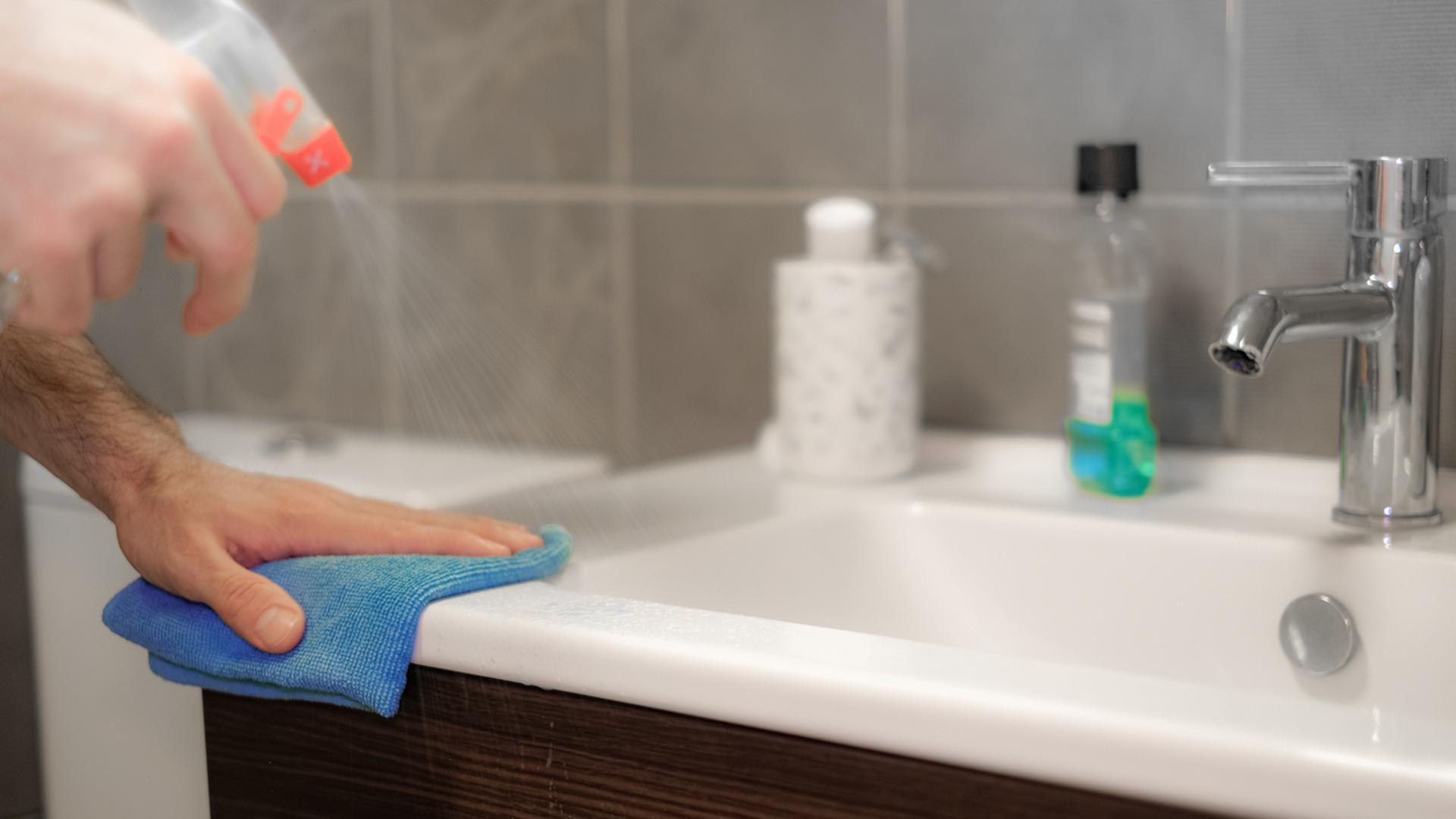 Lavabonuzu ilk günkü hâle getirecek en iyi lavabo açıcı çeşitleri