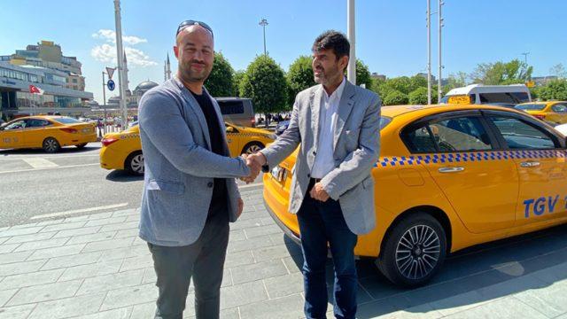 Taksim Meydanı'nda bin 600 TL'ye taksici deneyi! Birçoğu bahane üretti bir tek o aracına aldı