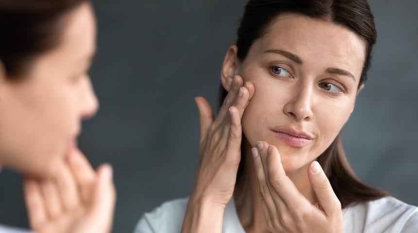 Cilt lekelerini tamamen geçiriyor! Her evde bulunuyor