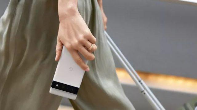 Google böyle bir telefonu ilk kez üretecekti! Ha çıktı ha çıkacak derken yine ötelendi