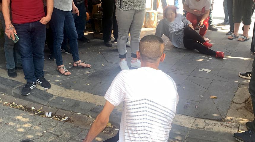 Caddede yürürken görünce deliye döndü! Eşi ve yanındaki adamı vurdu