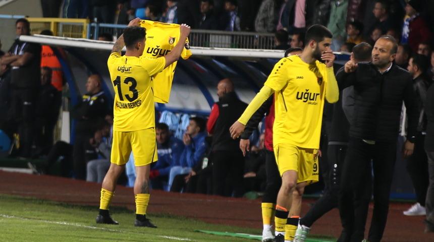Son dakika: İstanbulspor, Erzurumspor'u farklı mağlup etti ve final kapısını araladı!