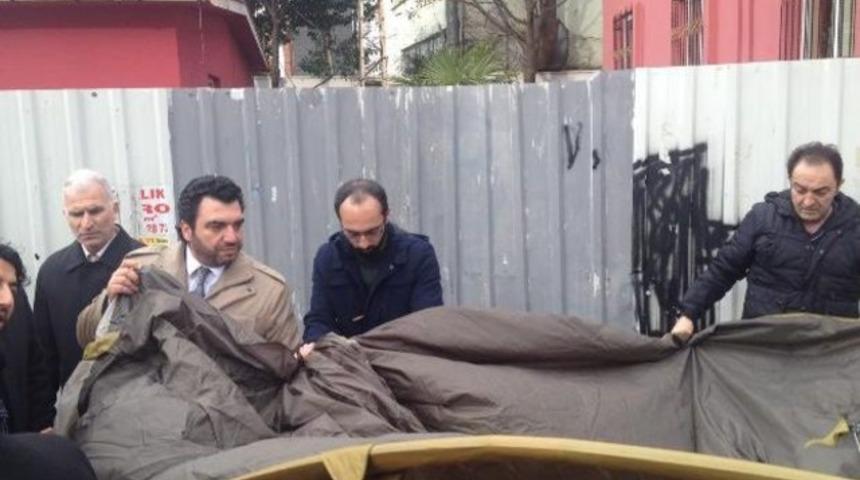 Çağlayan'da çadır ve çelenk eylemi