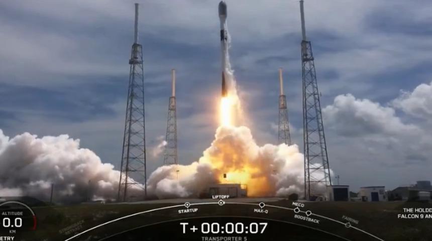 Türkiye’nin ilk ticari uydusu Plan-S, SpaceX tarafından uzaya fırlatıldı