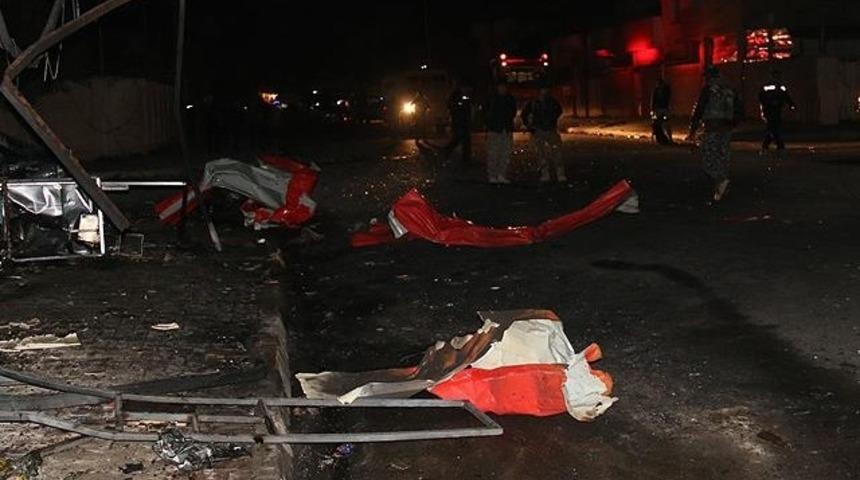 Canlı bomba d&uuml;ğ&uuml;nde patladı: 30 &ouml;l&uuml;