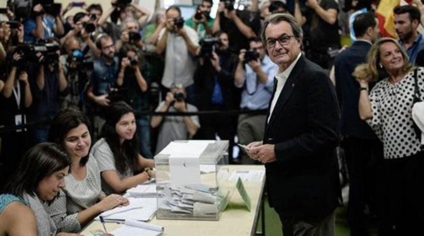 Katalonya 'bağımsızlığı' oyladı