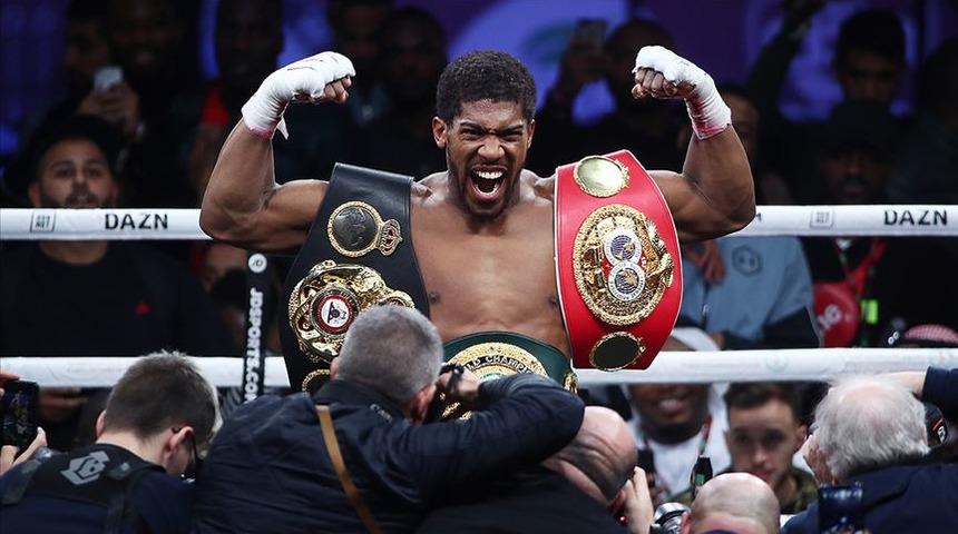 Son dakika: Dünyaca ünlü boksör Anthony Joshua, öğrencilerin evini bastı! "Çenenizi kırarım!"