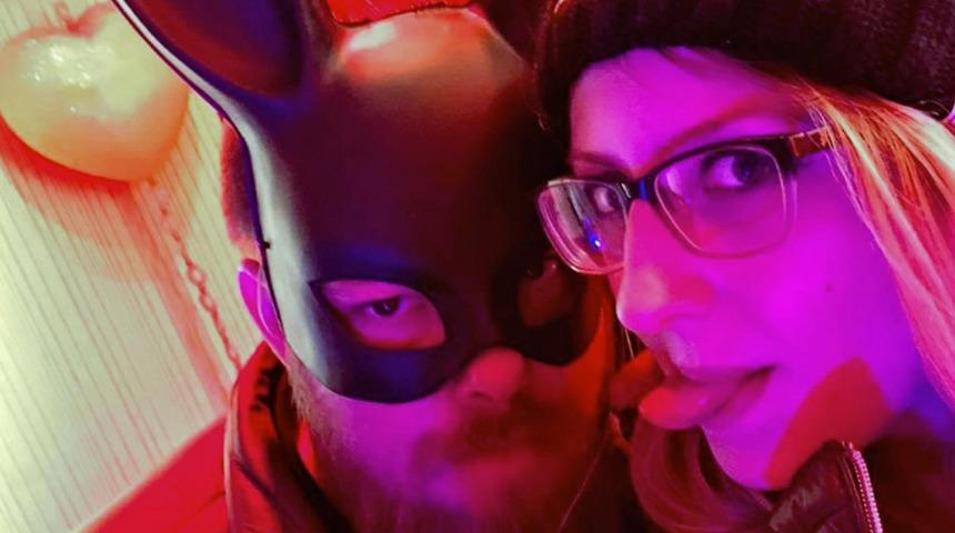 Üçlü ilişki satıyordu! Polislik görevinden ömür boyu men edildi