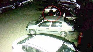 Bakıcı kadından akılalmaz intikam! Eski patronunun otomobilini taşla parçaladı