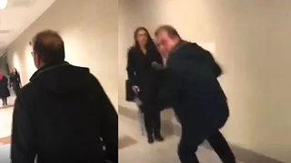 Son dakika: Fenerbahçe taraftarından kulübü UEFA şikayet eden Talip Doğan Karlıbel'e tokat!