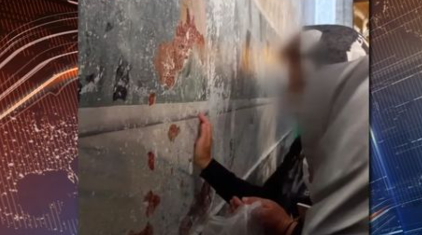 Ayasofya'da en son duvarlar tahrip edilmişti! Koruma şeridi çekildi