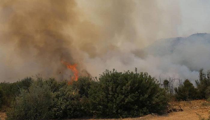 Antalya’da feci kaza… Öğretmen anne ile 7 yaşındaki kızı hayatını