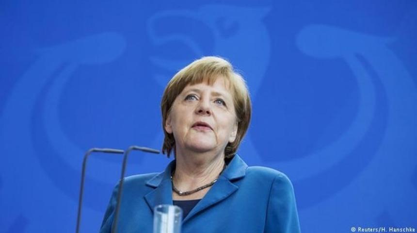 İstanbul Zirvesi öncesi Merkel'den dünyaya çağrı
