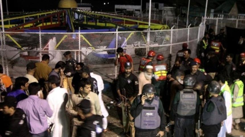 Pakistan lunaparktaki patlamayı Taliban'a bağlı &ouml;rg&uuml;t &uuml;stlendi