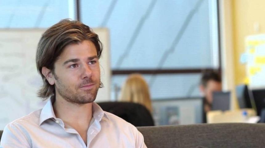 Bu Patron &Ccedil;alışanları Zam Alsın Diye Kendi Maaşını Kesti