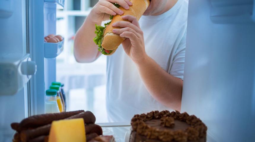 Aç olmadığımız halde neden yemek yemek isteriz?