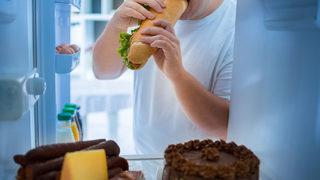 Aç olmadığımız halde neden yemek yemek isteriz?