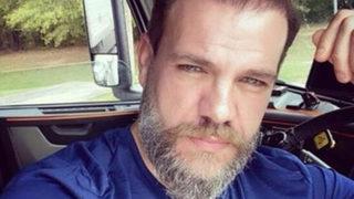 Ünlü oyuncu Tolga Karel  dördüncü kez baba oldu