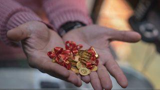 Gram altın fiyatı için bu sözler çok konuşulur: “Alım işini bitirdiler! Ağlarsınız ama mendil veren olmaz”