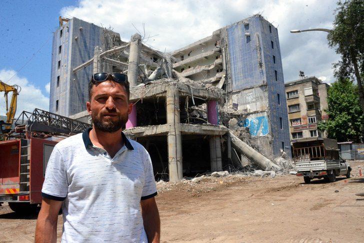 Kahramanmaraş'ta dünyanın en saçma binasının yüzde 70'i yıkılınca kurban kestiler