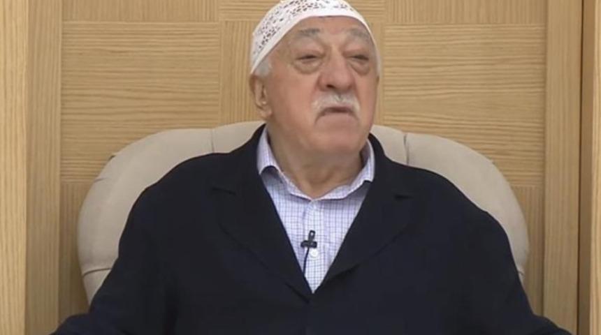 Teksas, G&uuml;len okullarını su&ccedil;suz buldu