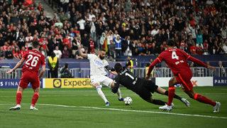 Son dakika: Şampiyonlar Ligi'nde tüm dünya o pozisyona kilitlendi! Gol mü, ofsayt mı?