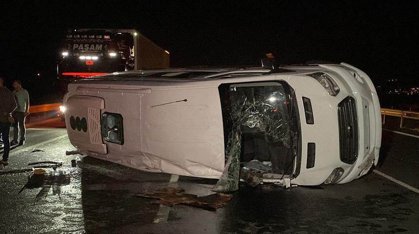 Öğrencileri taşıyan minibüs devrildi: Çok sayıda yaralı var