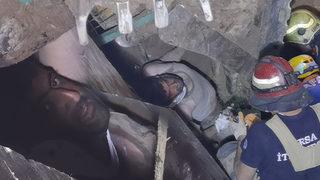 Bursa'da göçük! 8 saat süren kurtarma operasyonu...