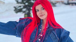 Fenomen Merve Yalçın süper mini eteğiyle Instagram'ı salladı! Bu ne güzellik