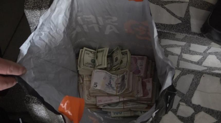 Çöp evden servet çıktı! Zabıta ekipleri saymakla bitiremedi