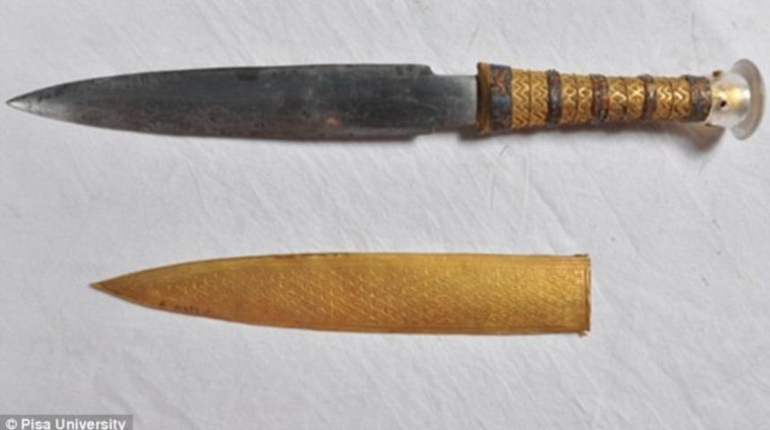 Mısır Firavunu Tutankhamun'un han&ccedil;eri uzaydan gelen bir madenden mi yapıldı?