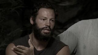 Survivor Atakan sinirlendi! Survivor All Star'da dedikodu kazanı kaynıyor! Bir deli kuyuya bir taş atar, kırk akıllı çıkaramaz!