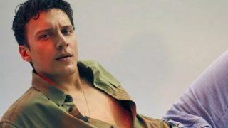 Şarkıcı Edis ve hayranı arasında şoke eden diyalog! Erik gibisin kütür kütür...