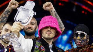 Eurovision şampiyonu 'Kalush Orkestra'  kupalarını ülkeleri için 900 bin dolara sattı