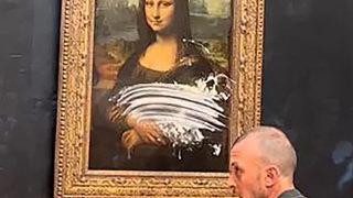 Dünyaca ünlü Mona Lisa tablosuna pastalı saldırı! Yaşlı bir kadın kılığındaydı