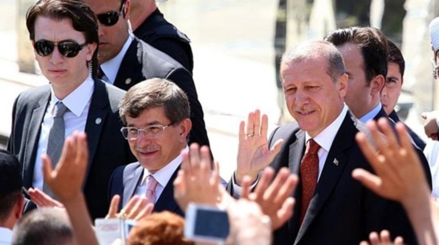 Erdoğan ve  Davutoğlu Cuma Namazı'nı Sultanahmet Camii'nde kılacak