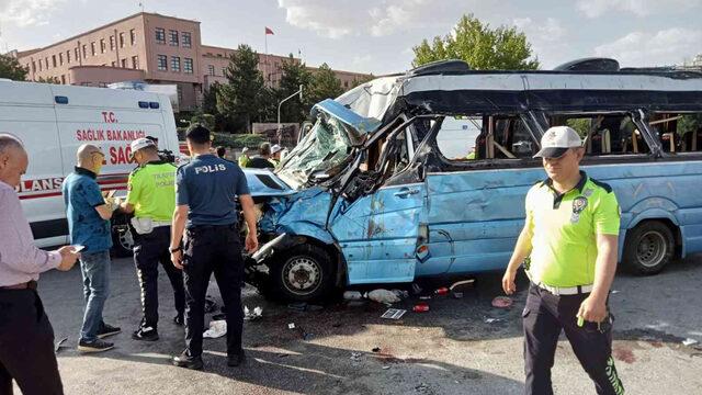 TBMM önünde feci kaza! Defalarca takla attı... 20 kişi yaralandı