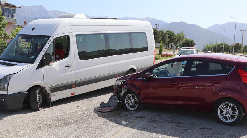 Otomobile arı girdi, sonrası korkunç! Çok sayıda yaralı var