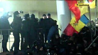 Moldova'da parlamento baskını