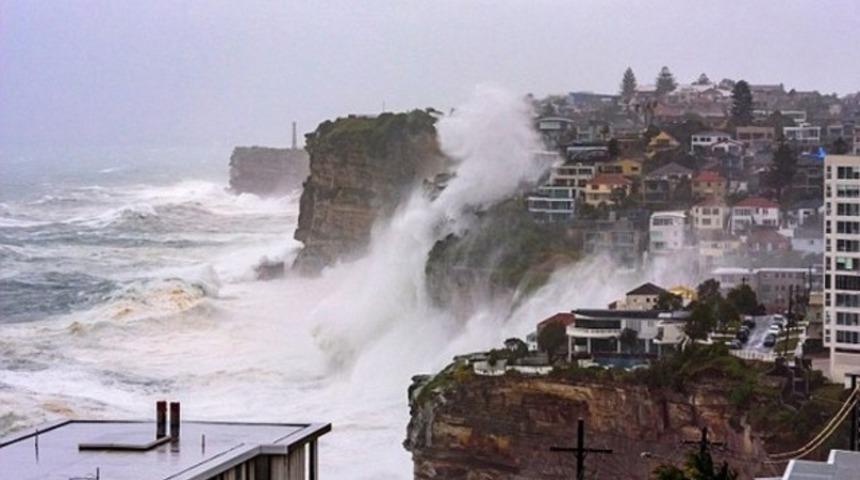 Sydney'de halk b&uuml;y&uuml;k panik yaşıyor