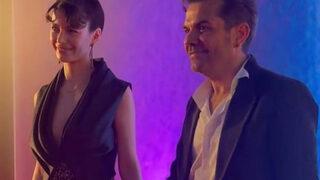 Beren Saat ve Kenan Doğulu herkesin içinde aşka geldi! Öpücüklere boğdu