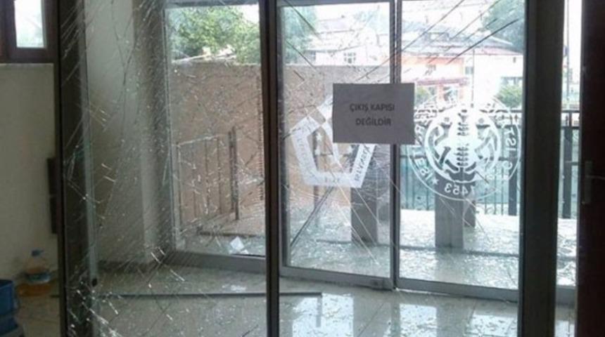 İstanbul &Uuml;niversitesi'nde Beyazıt'taki patlama nedeniyle sınavlar iptal