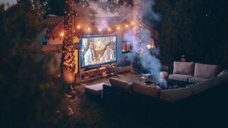 Açık hava etkinlikleri için kullanabileceğiniz en iyi projektör modelleri